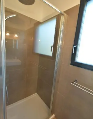 Sleeps 12 Pool Wifi فيلة